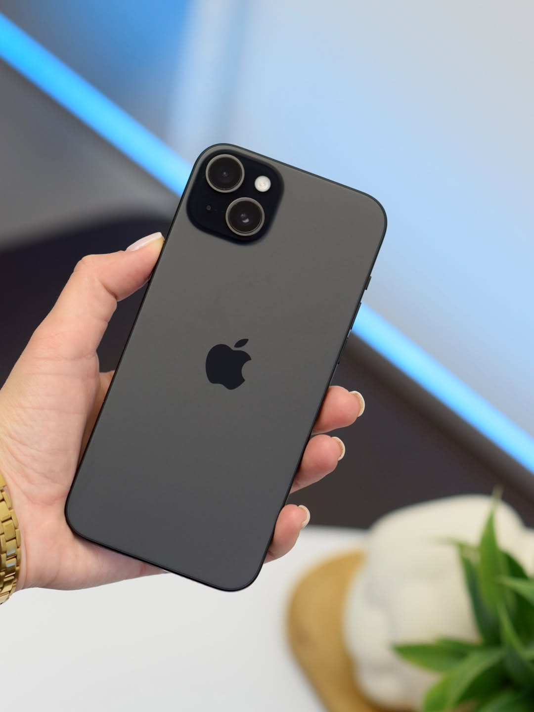 iPhone 15 Plus