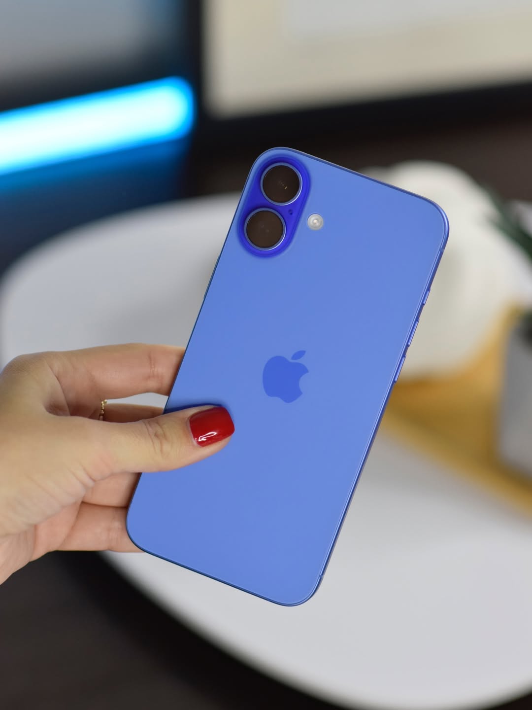 iPhone 16 Plus