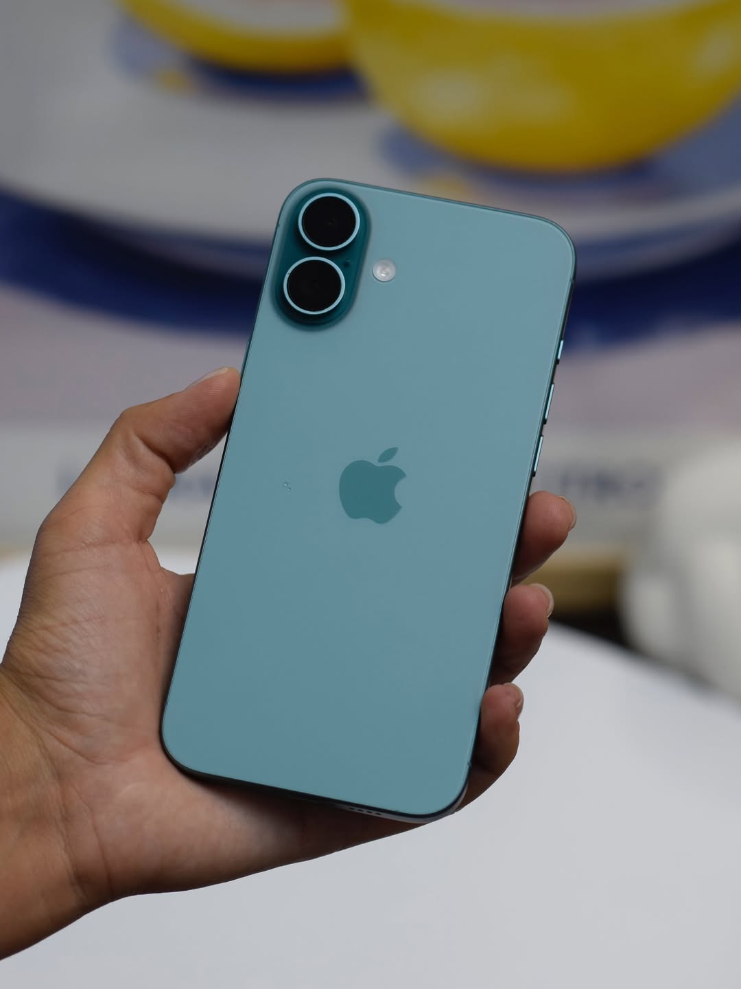 iPhone 16 Plus