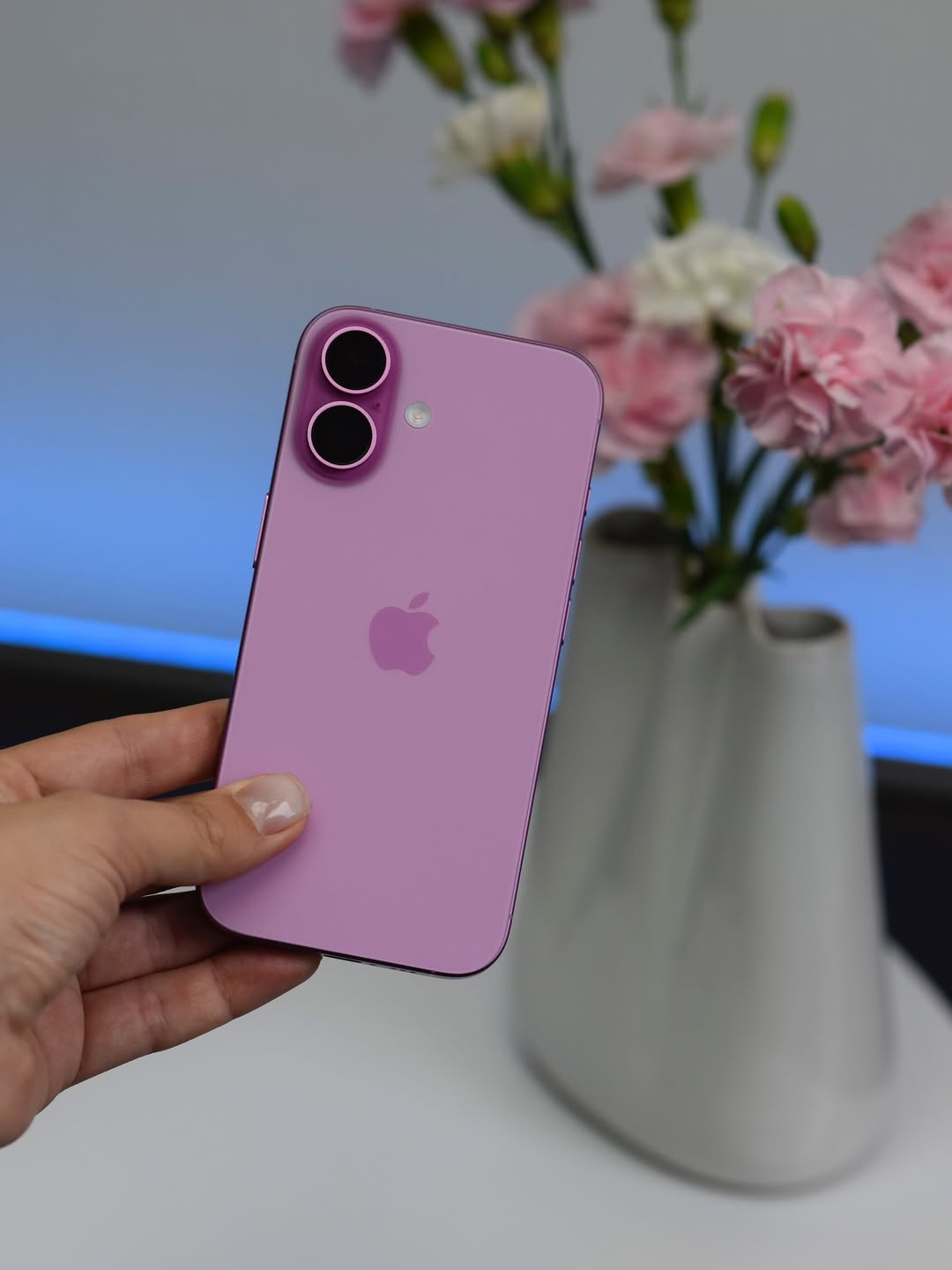 iPhone 16